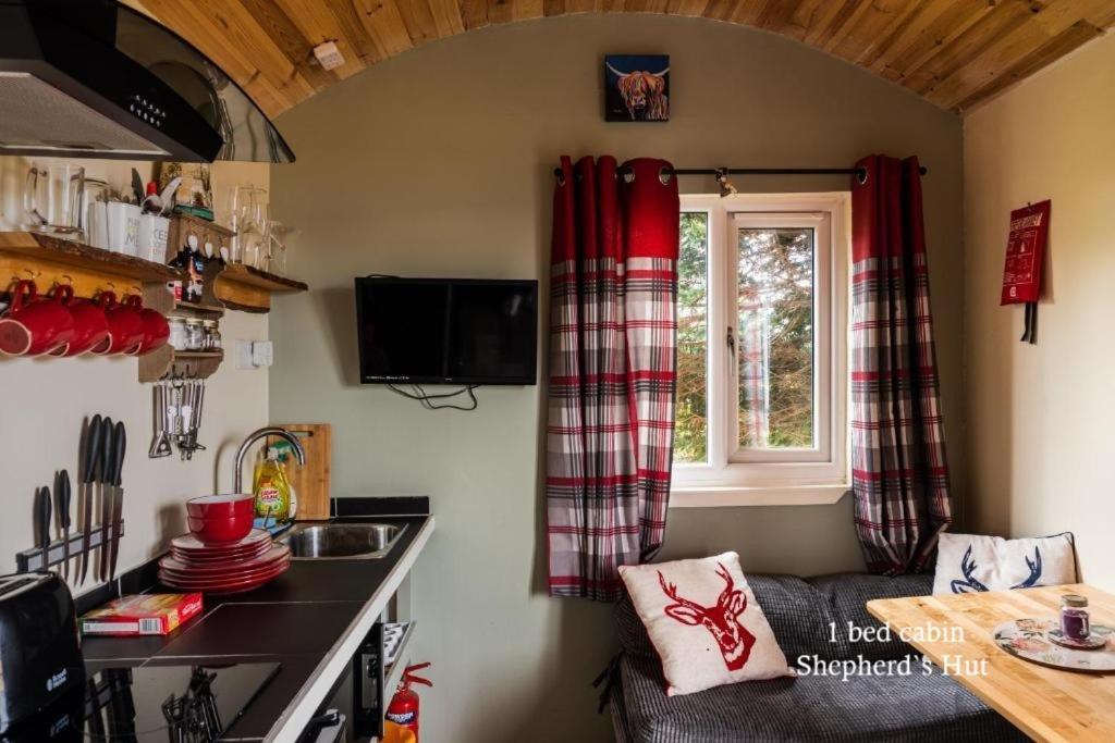 Culbokie Lodges Bagian luar foto